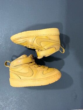 Nike Toddler Wheat High Top Sneakers Size 6C Velcro Strap Casual Shoes
